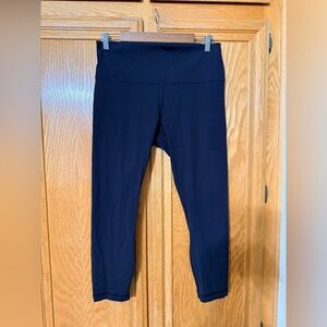 Lululemon black capri leggings size 12